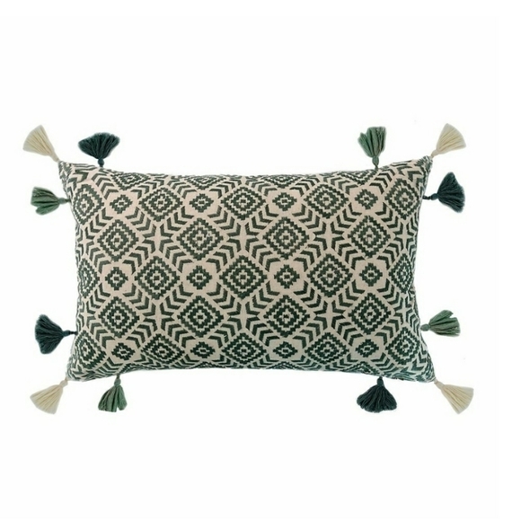 #2NWT Sonoma Ultimate Feather fill throw pillow embroidered with Tassels 14 x 22 - Picture 1 of 4